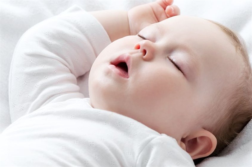 Chăm sóc bé 4 tháng tuổi